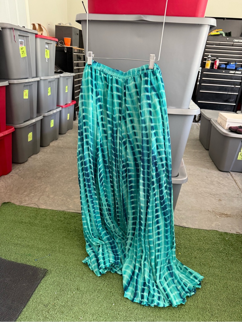 Women’s Teal Tie-Dye Maxi Skirt p79